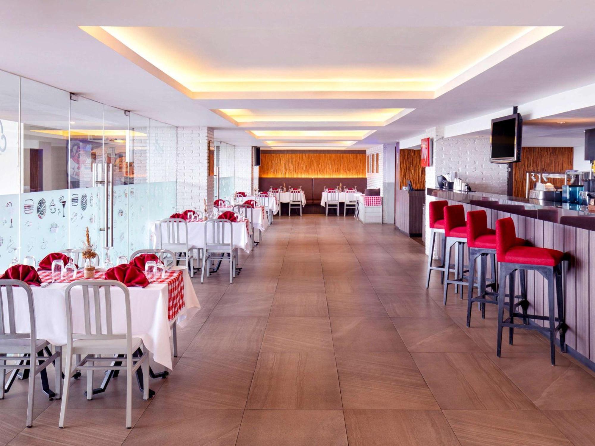 Grand Mercure Solo Baru מראה חיצוני תמונה