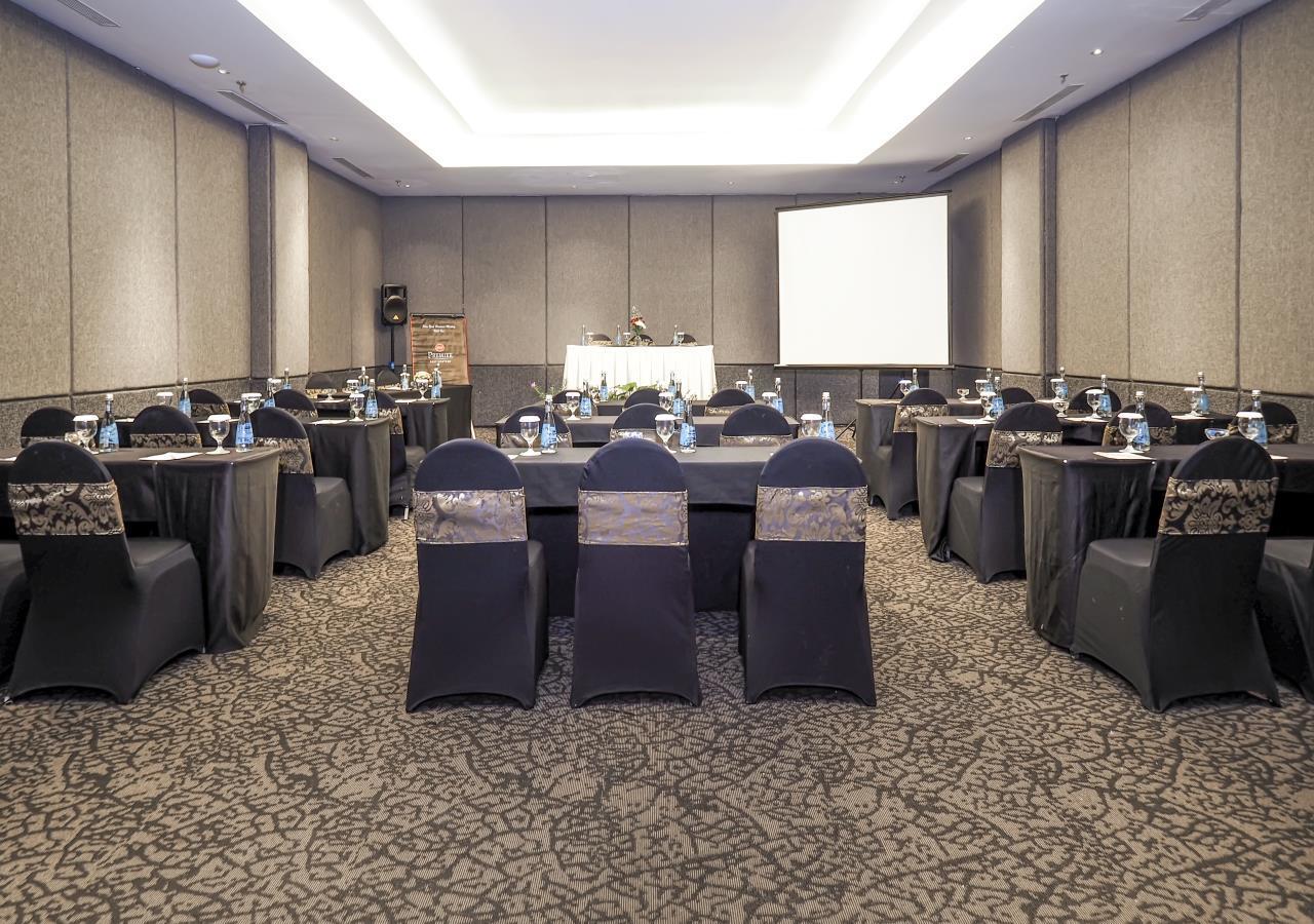Grand Mercure Solo Baru מראה חיצוני תמונה